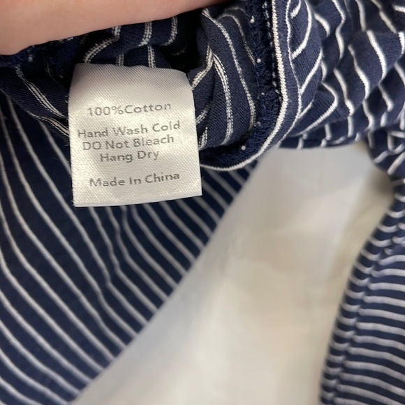 Mod Ref - Women’s Medium Navy Blue & White Long Sleeve Casual Button Down - Picture 4 of 7